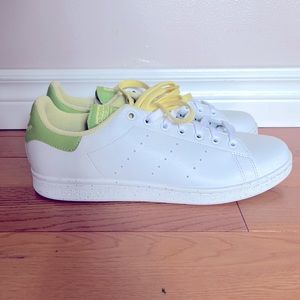 Adidas Stan Smith White Leather Disney “It’s Not Easy Being Green” Sz. 11.5 US